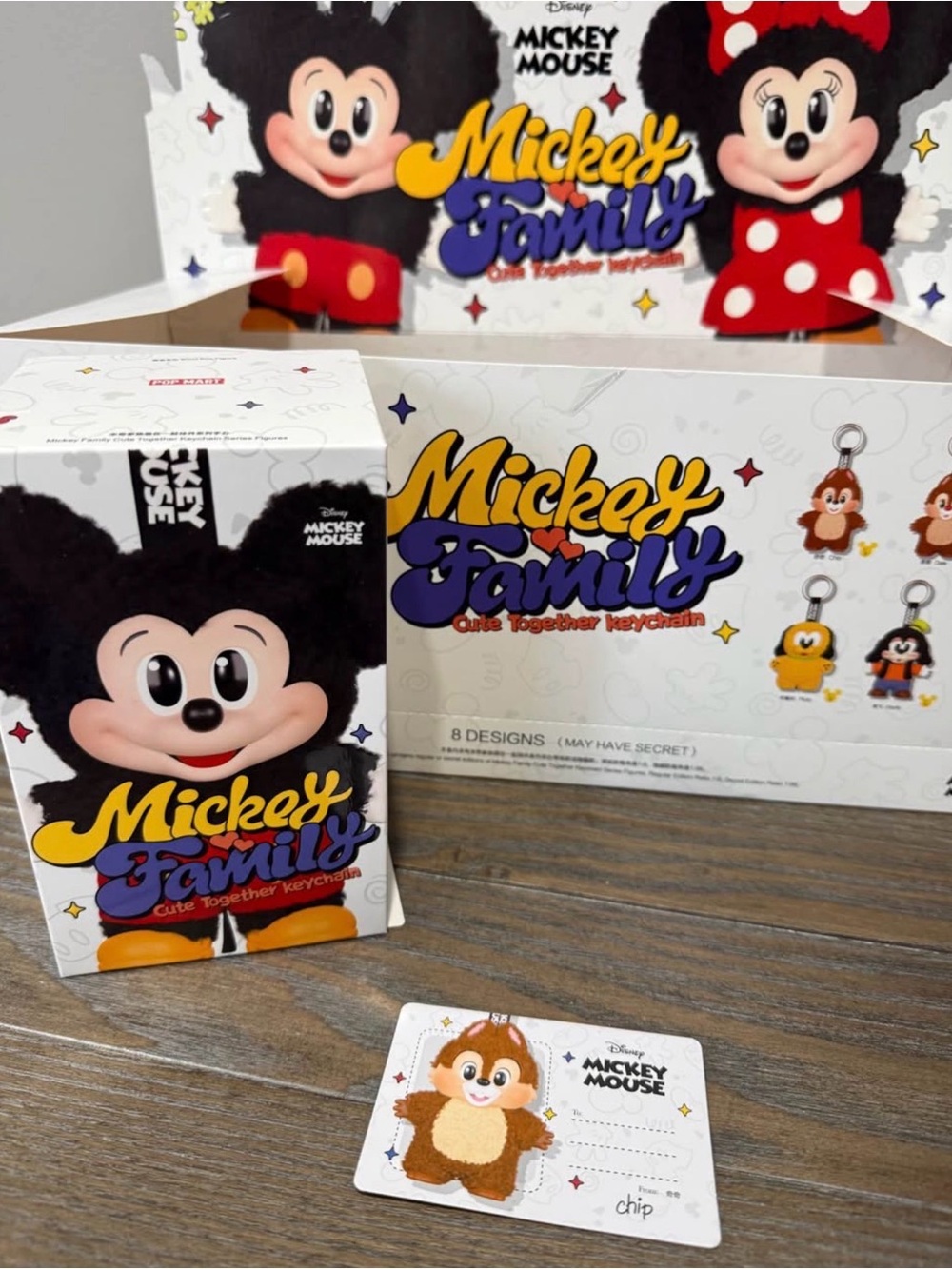 Disney Mickey Family Cute Together Keychain -chip